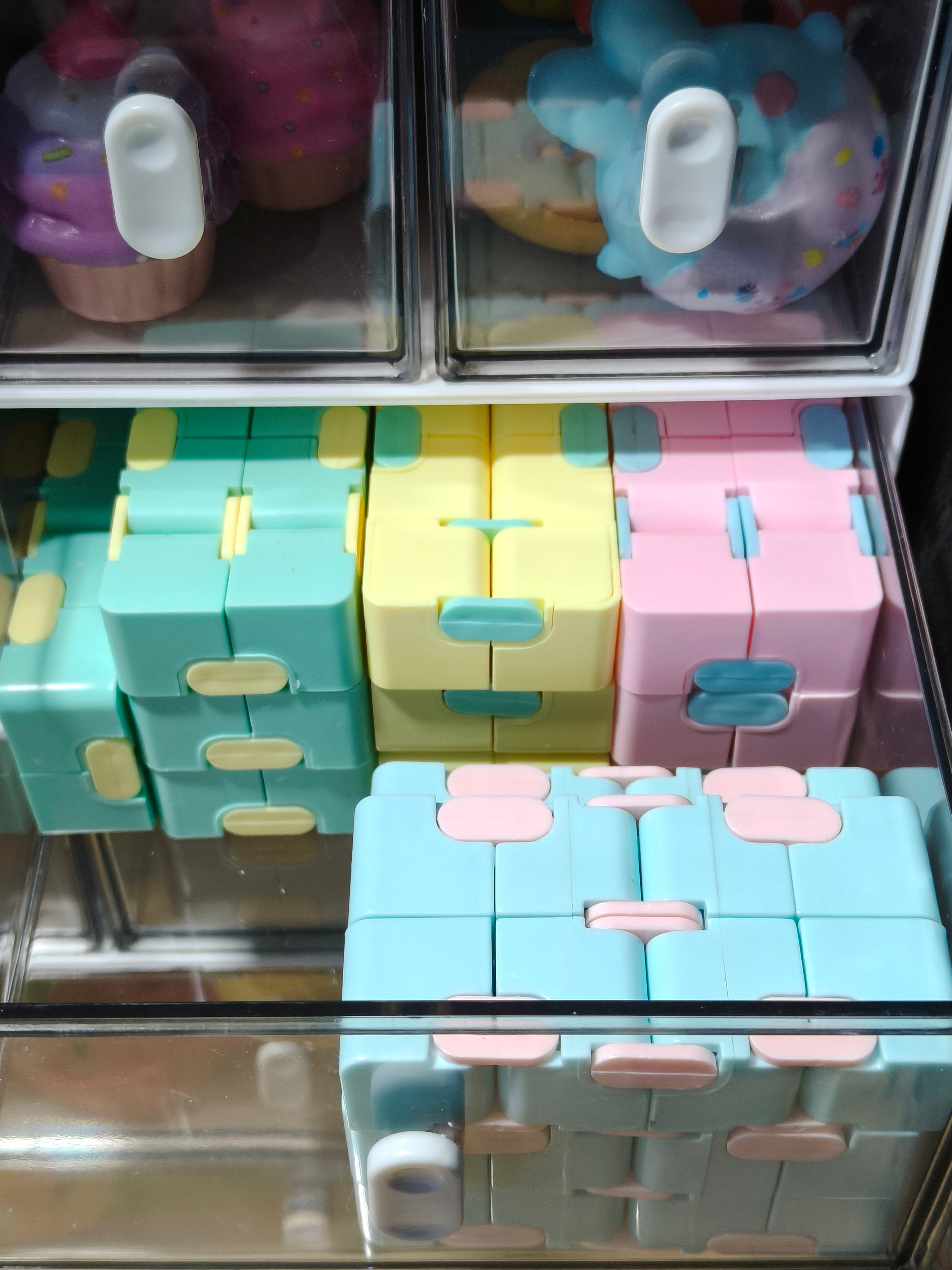 Infinity Cube - Moving Fidget - Multicoloured