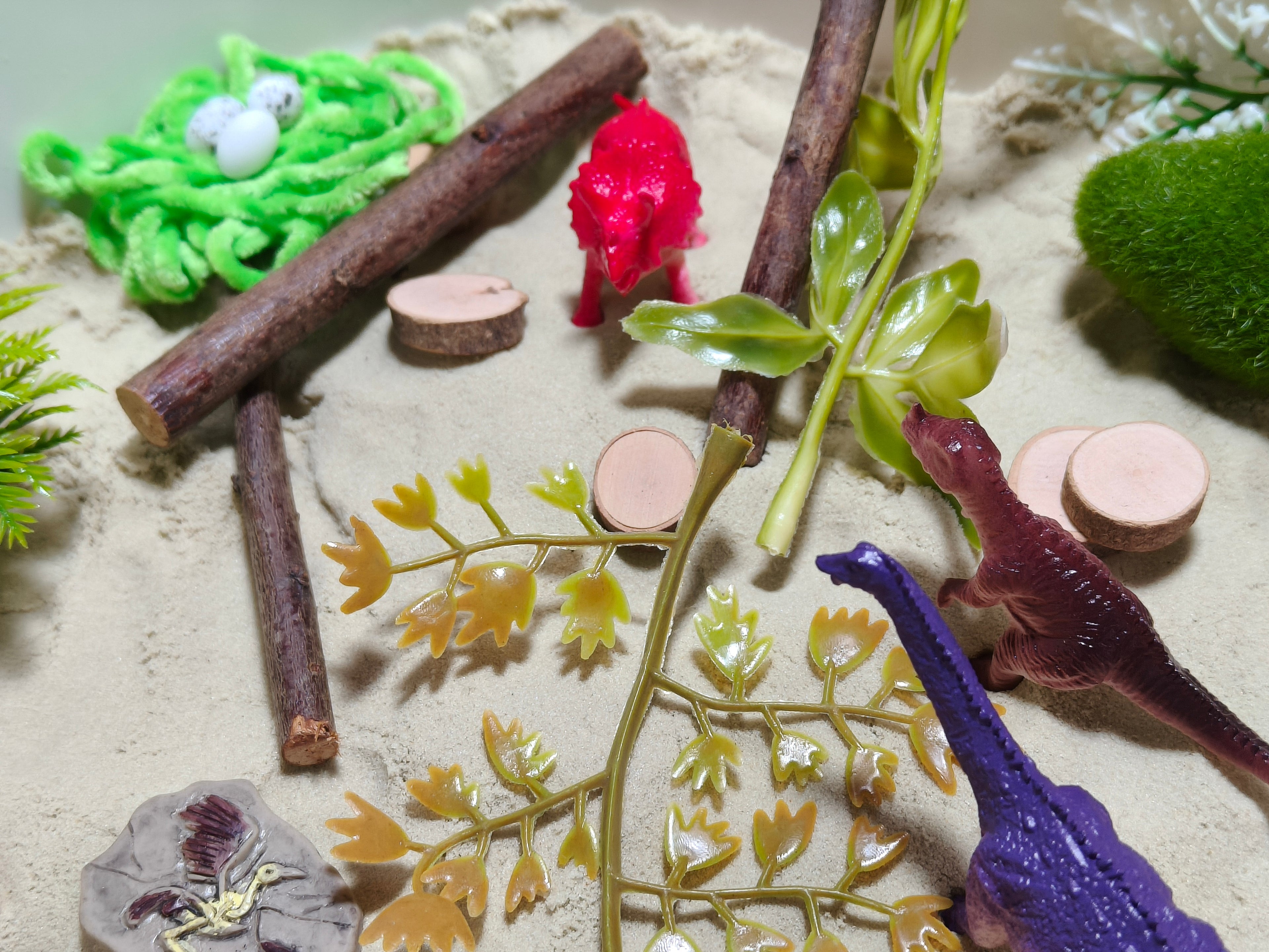 Tuff Tray Kit - Dinosaur