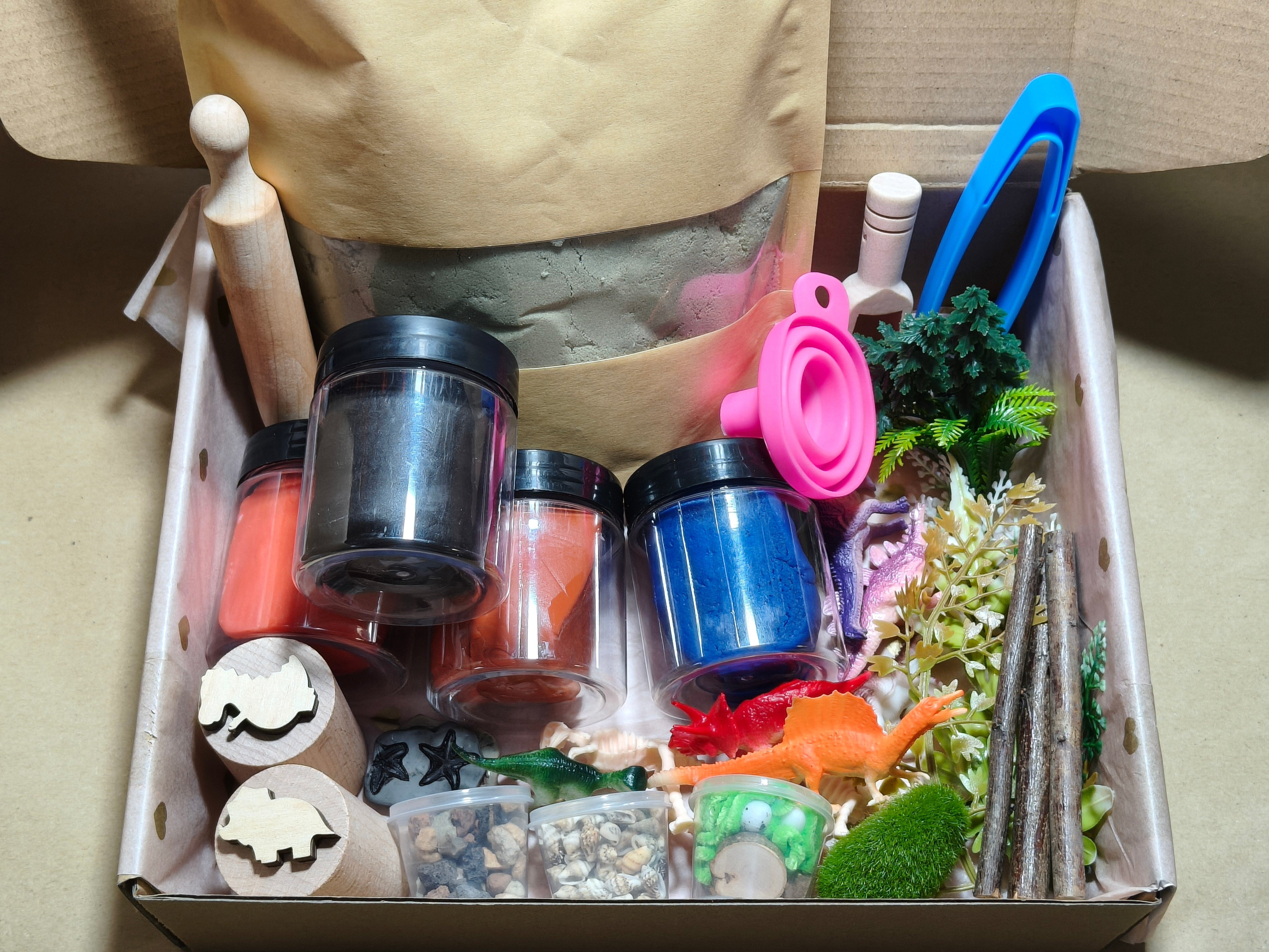 Tuff Tray Kit - Dinosaur