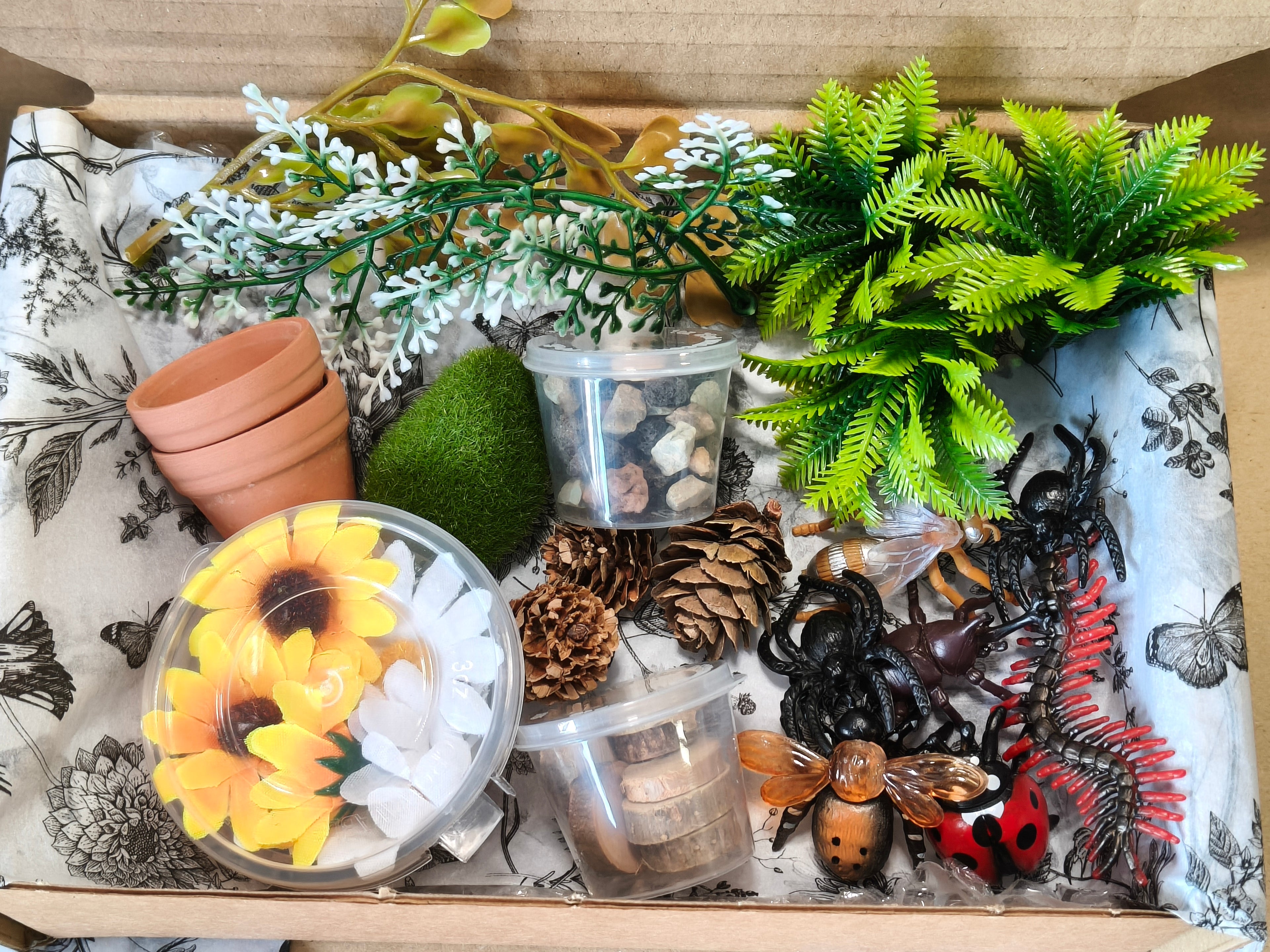 Tuff Tray Kit - Bug Garden