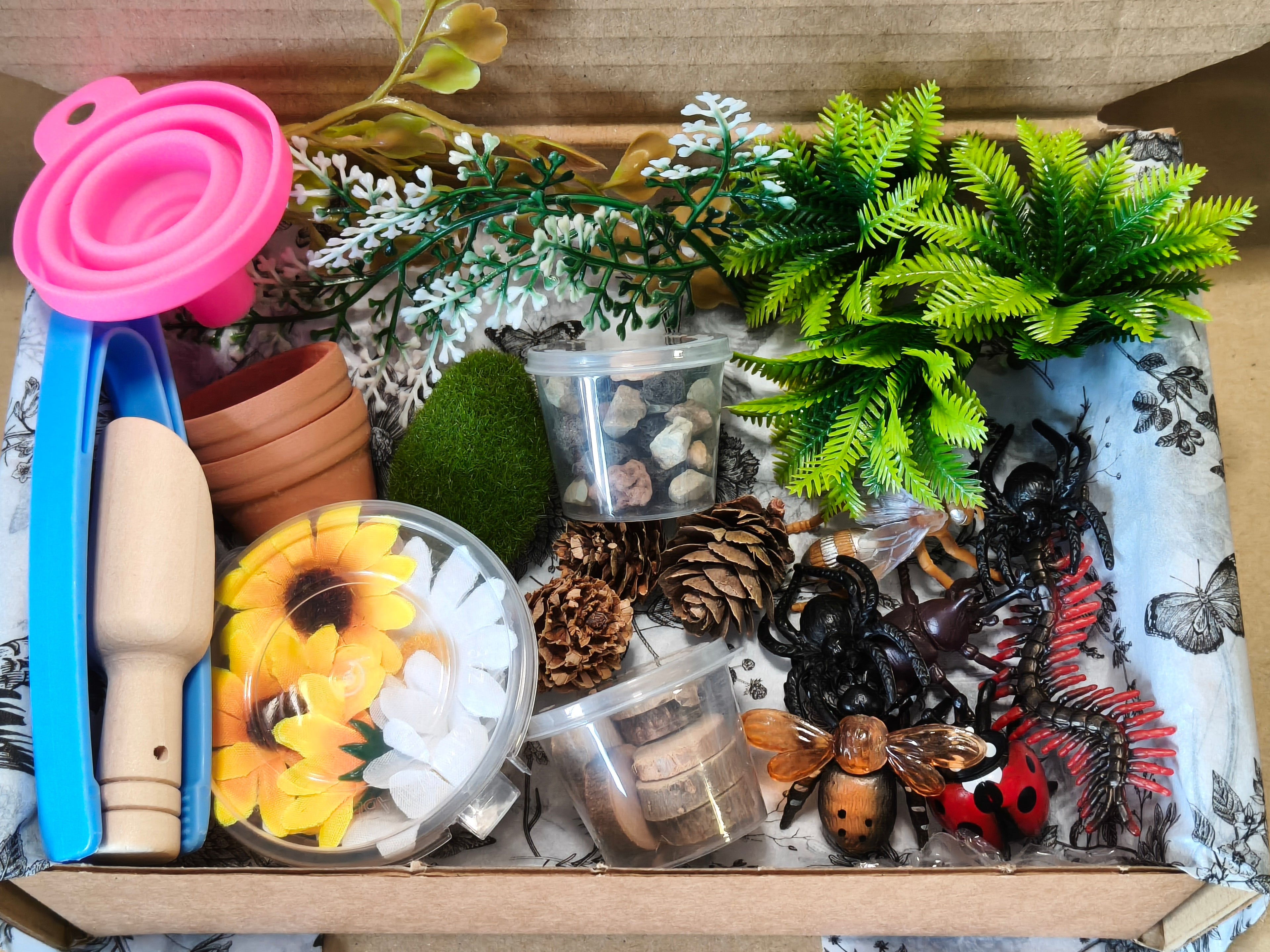 Tuff Tray Kit - Bug Garden