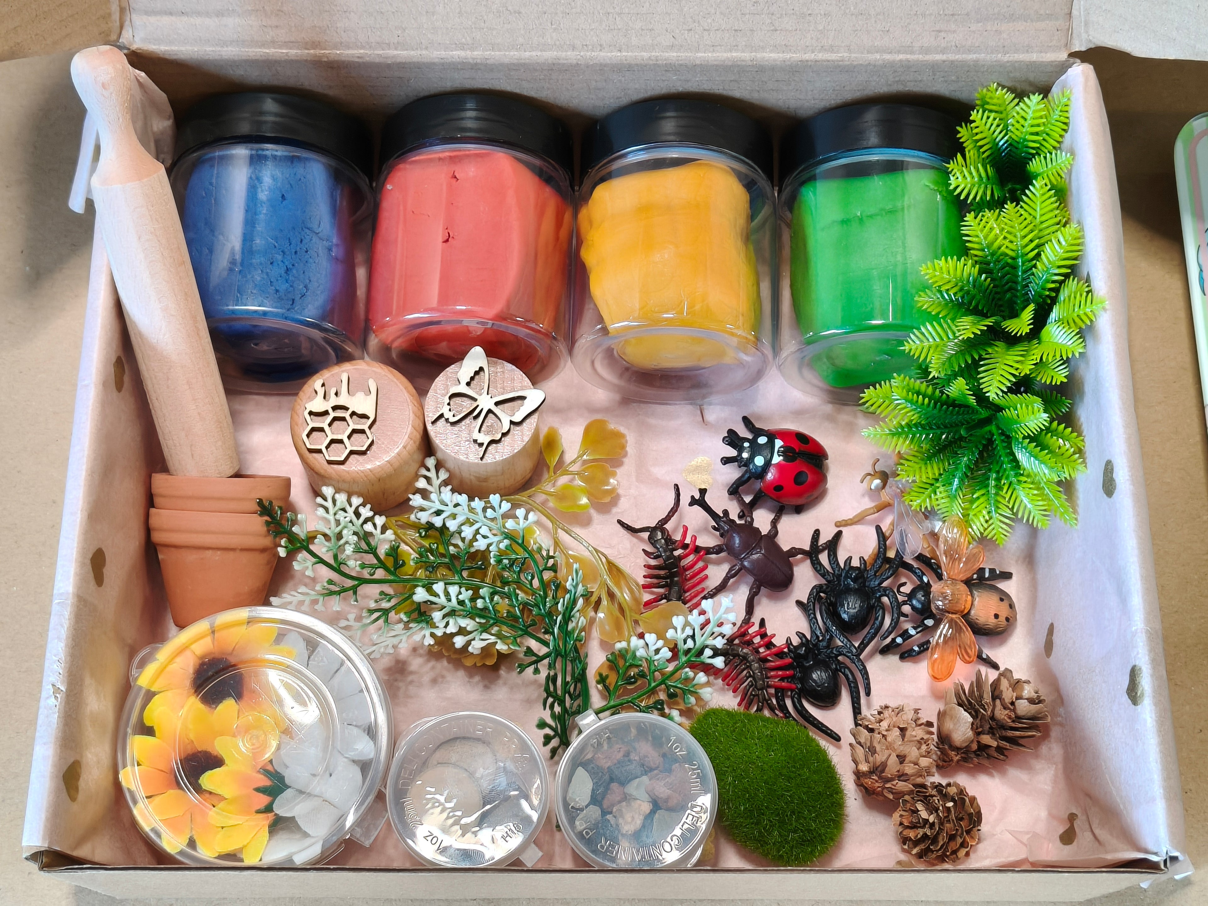 Tuff Tray Kit - Bug Garden