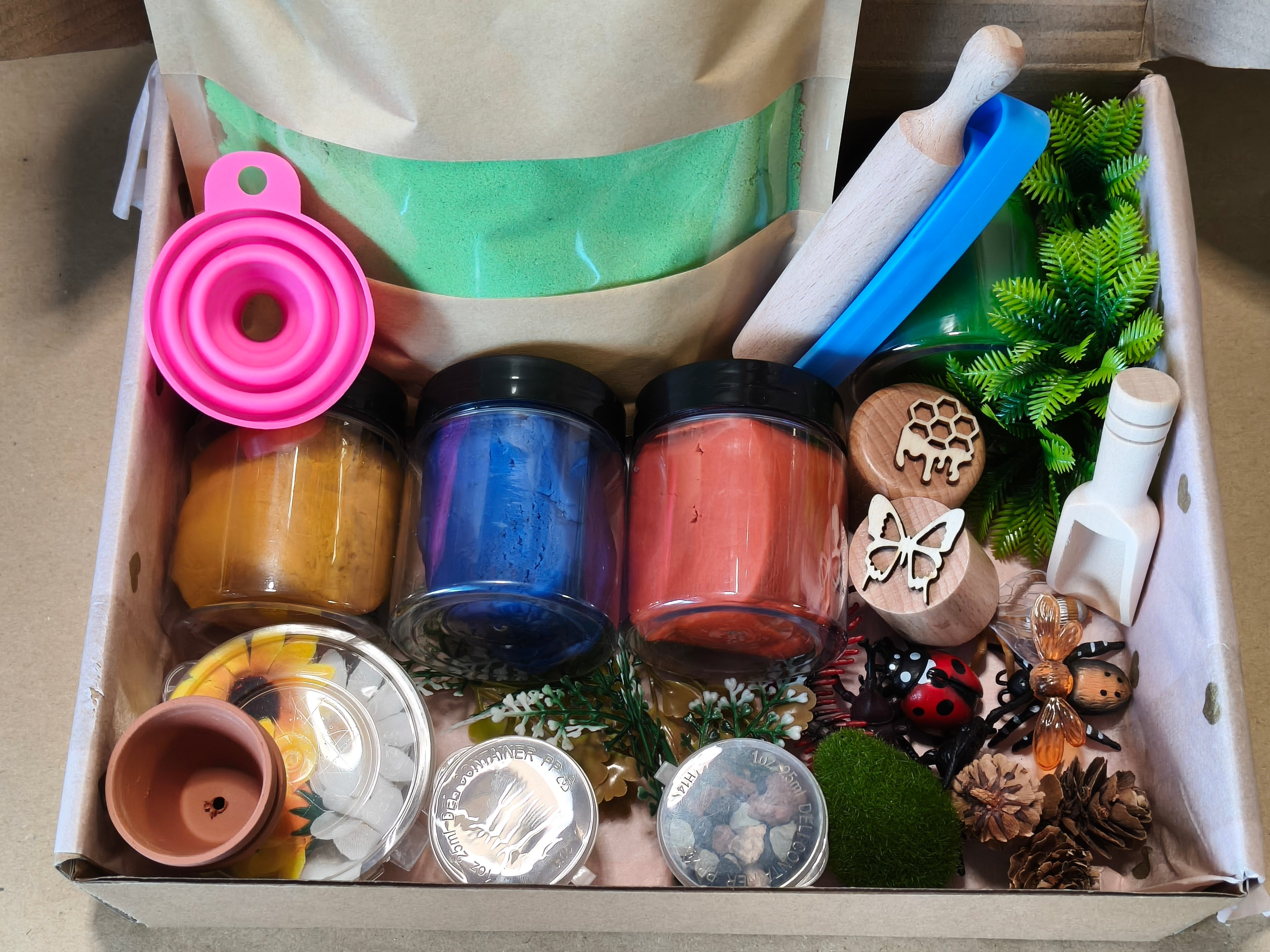 Tuff Tray Kit - Bug Garden