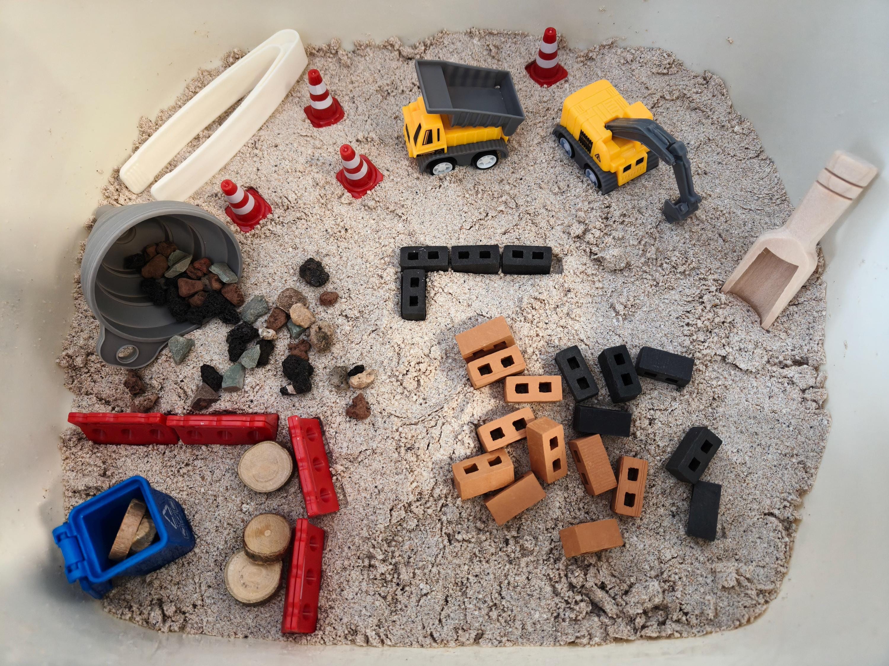 Tuff Tray Kit - Construction