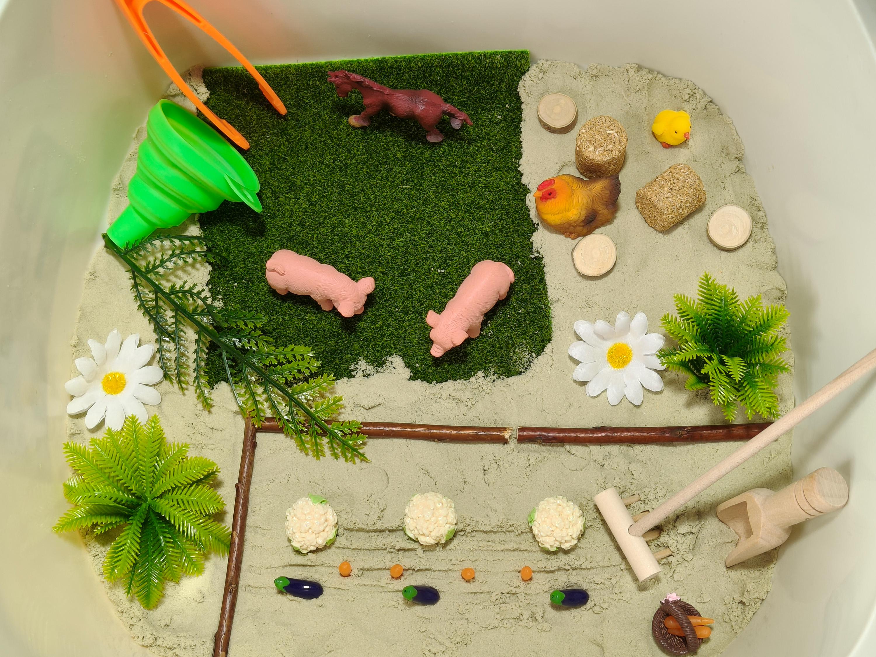 Tuff Tray Kit - Farm