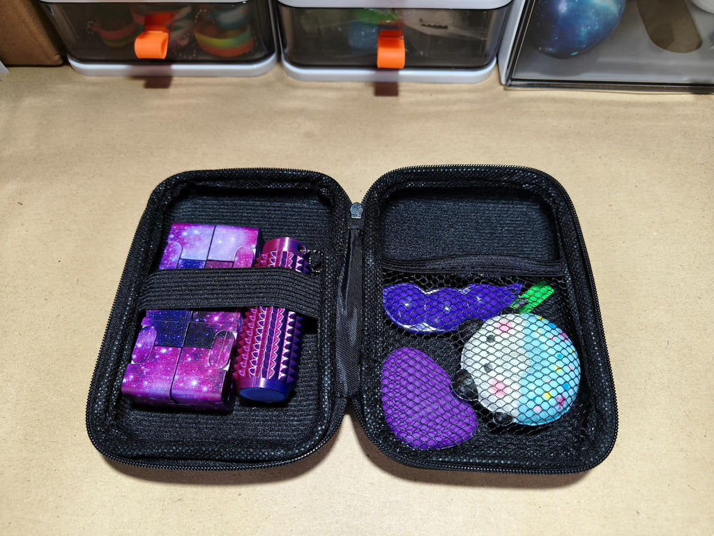 Fidget Set in Case - Discrete Easy to carry ultra quiet set - Office/school - Adult/older children - Fidget toys