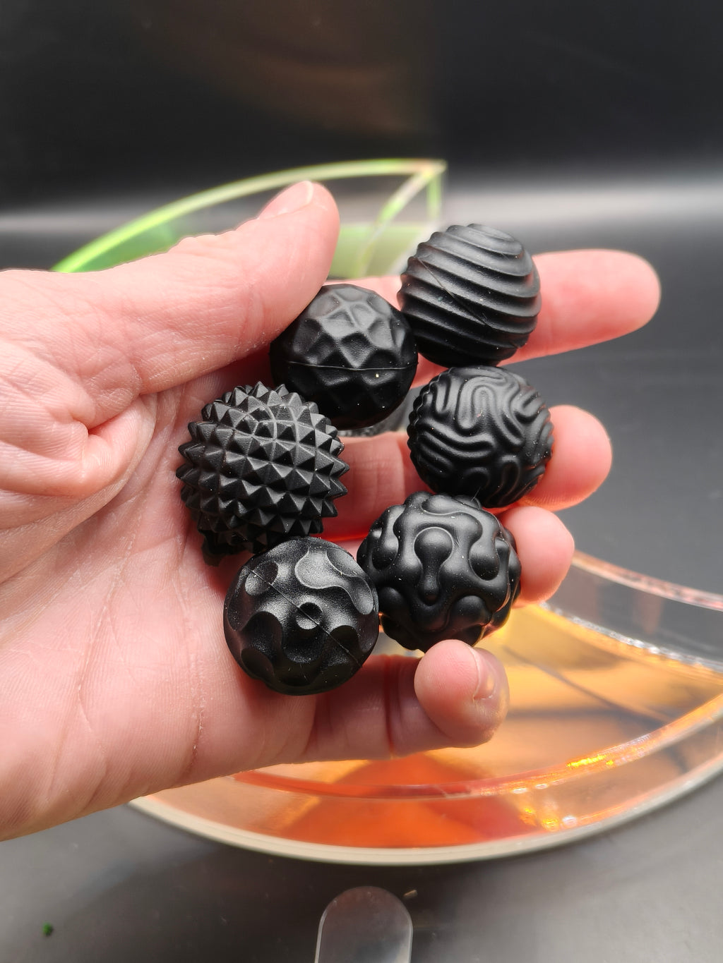Magnetic fidget balls set in case - Discrete - 6 set