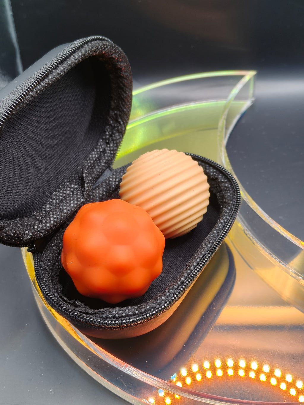 Magnetic fidget balls set in case - Large