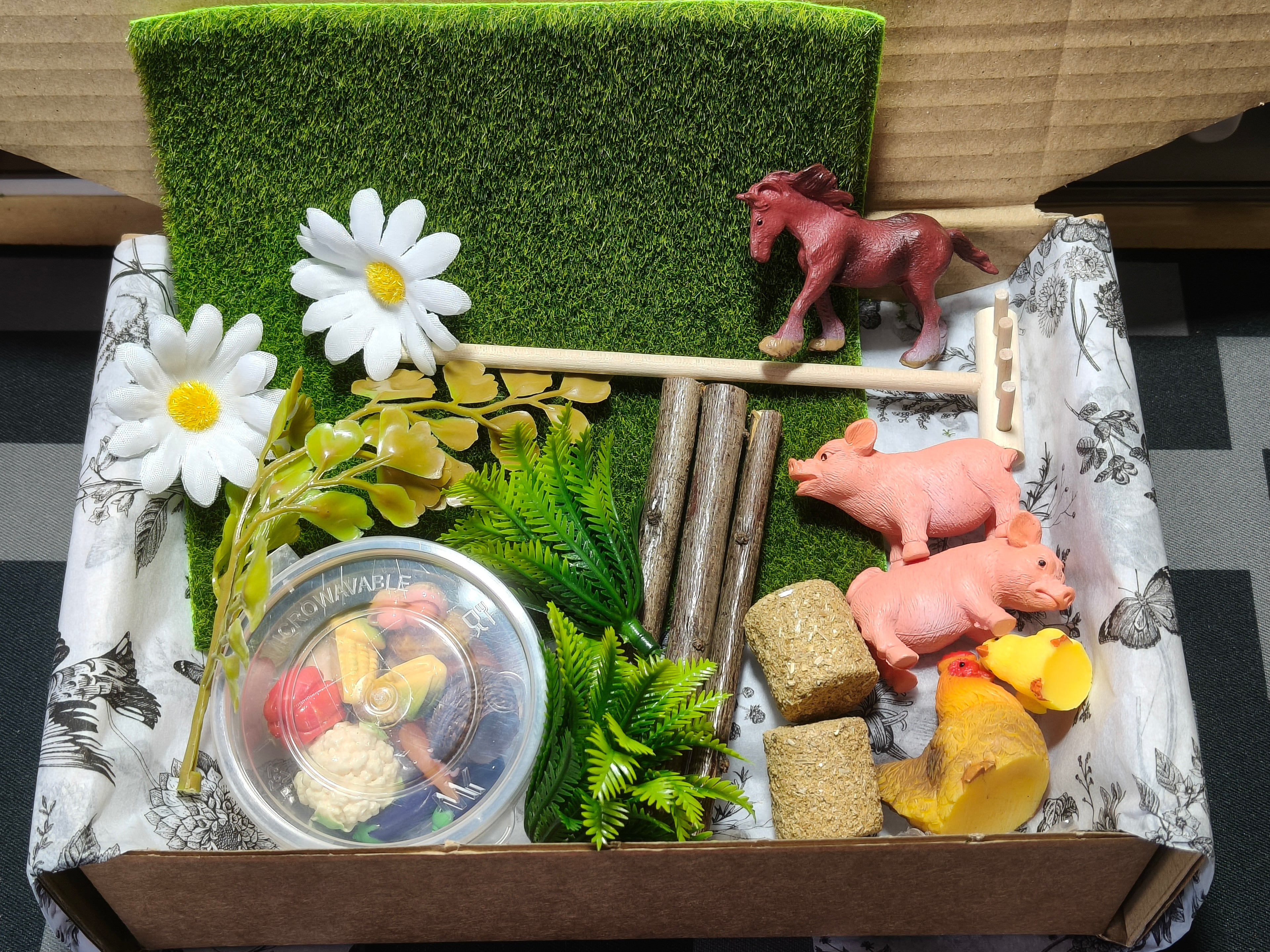 Tuff Tray Kit - Farm