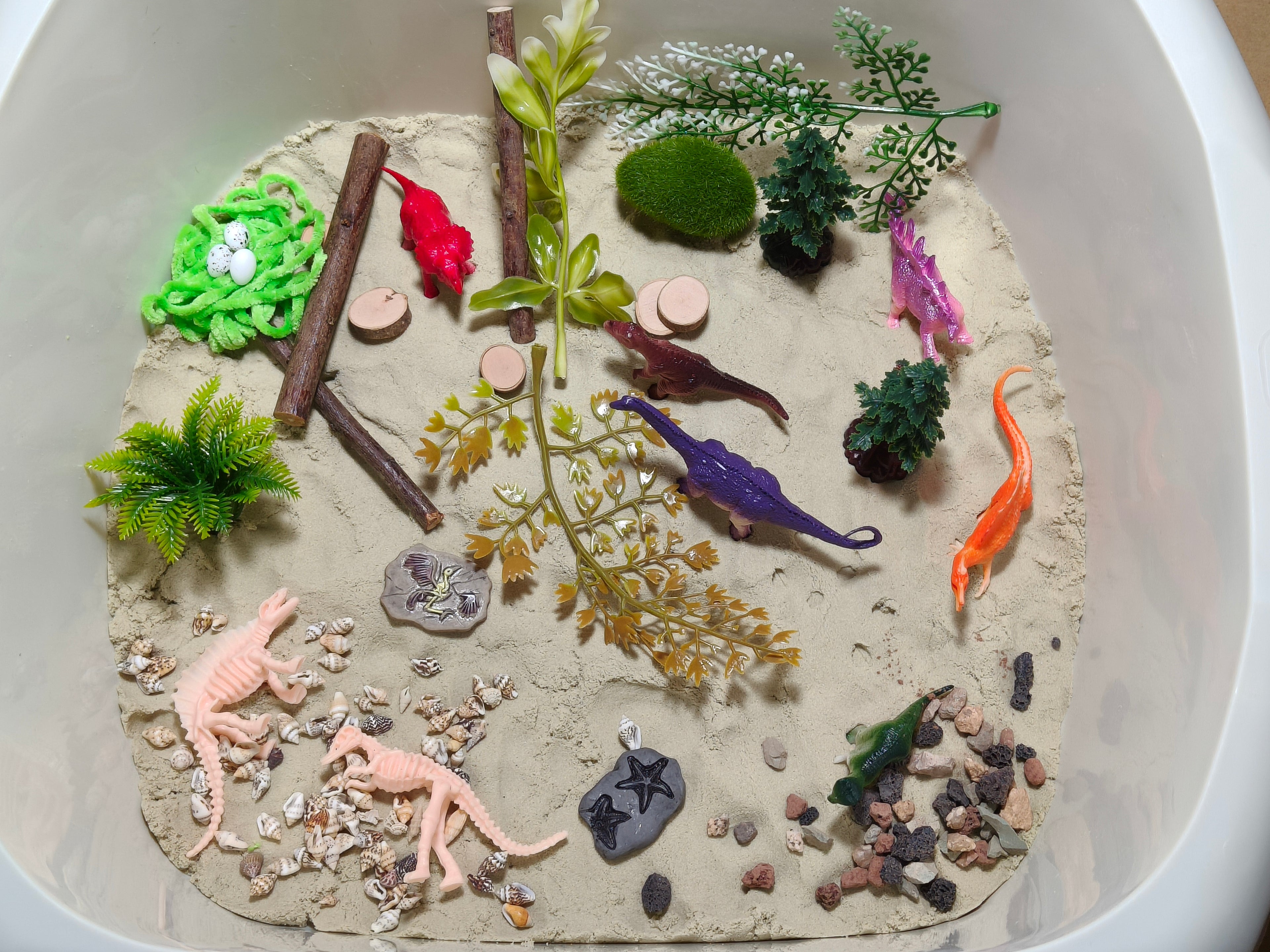 Tuff Tray Kit - Dinosaur