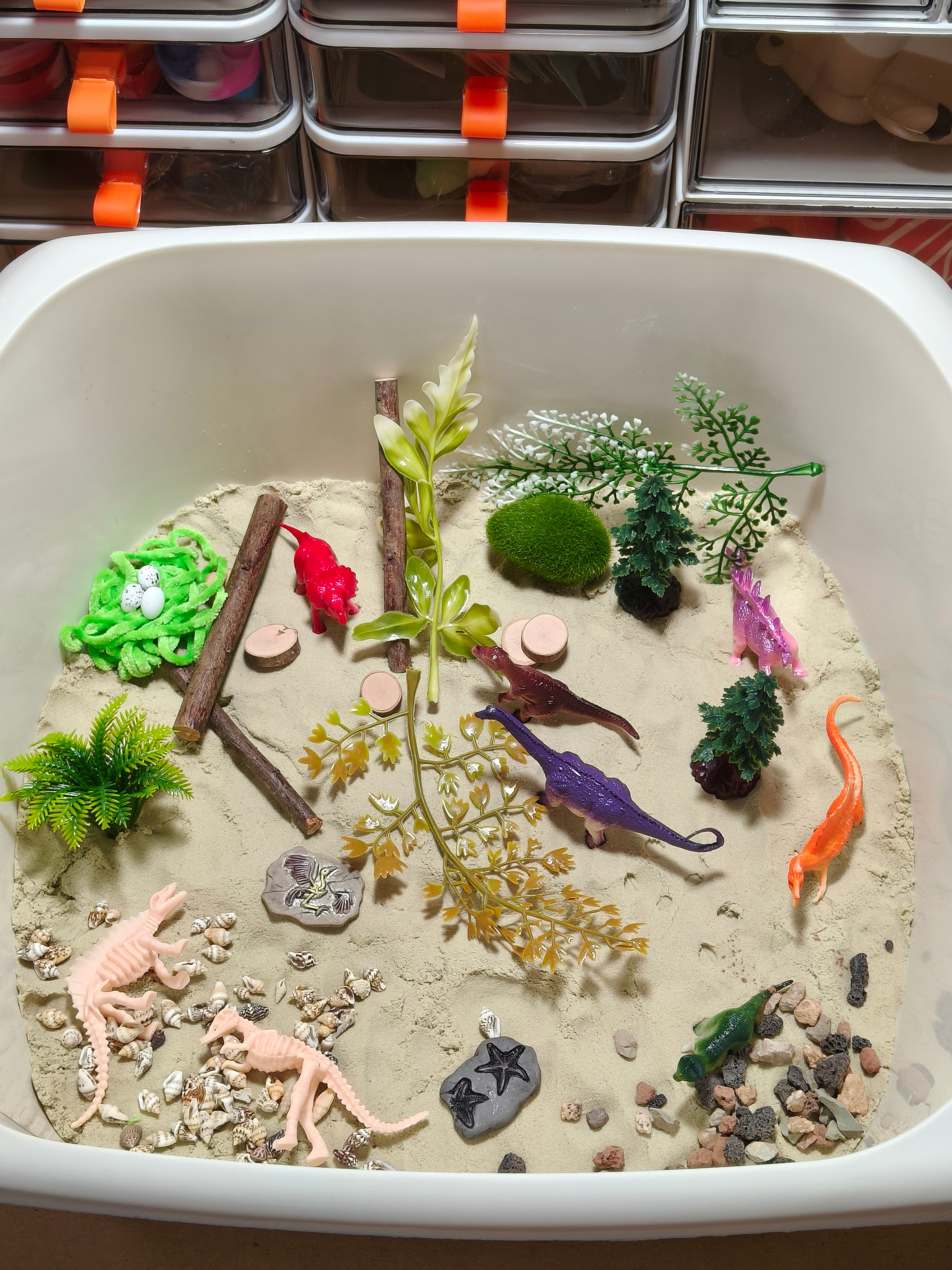 Tuff Tray Kit - Dinosaur