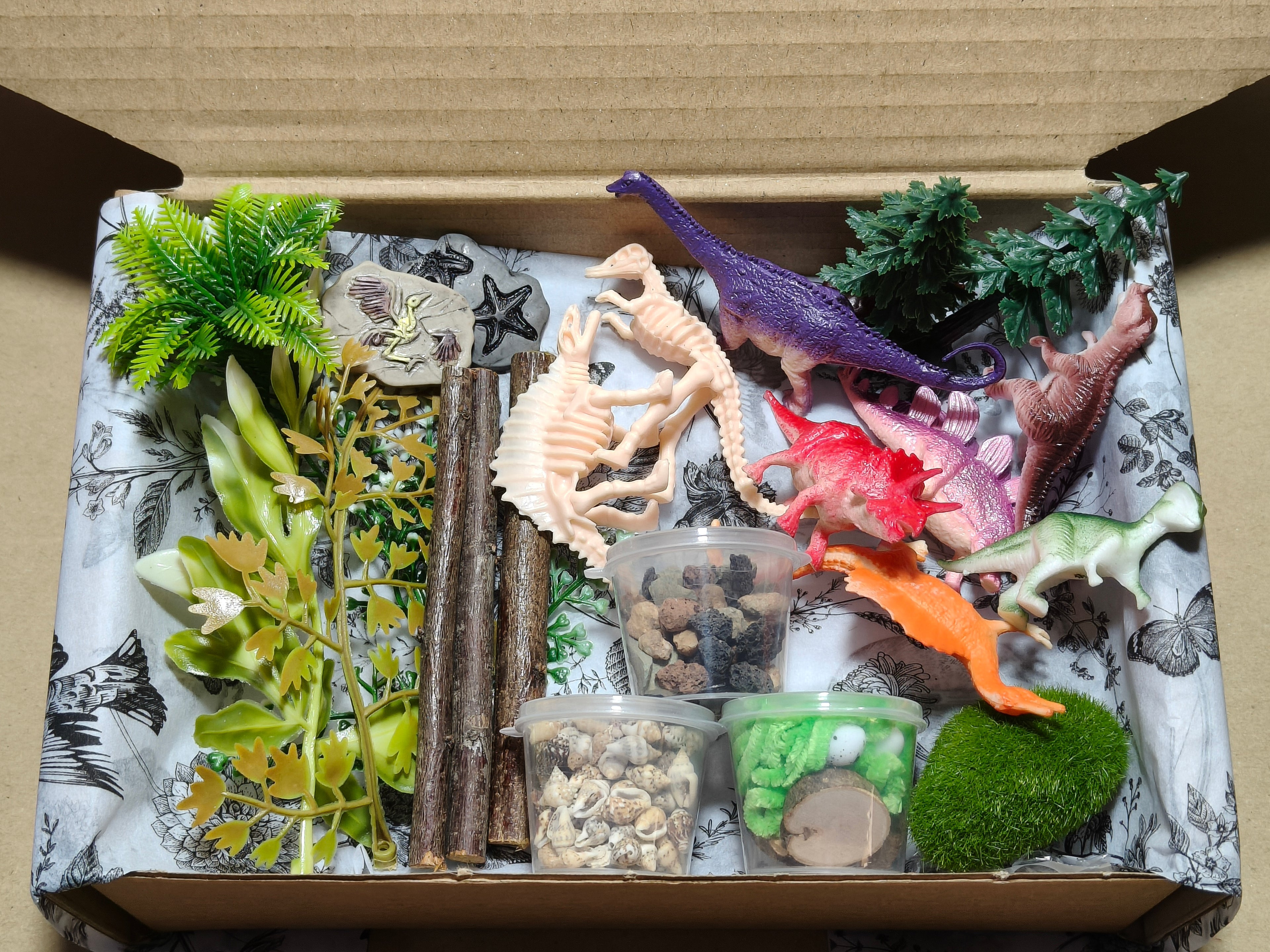 Tuff Tray Kit - Dinosaur