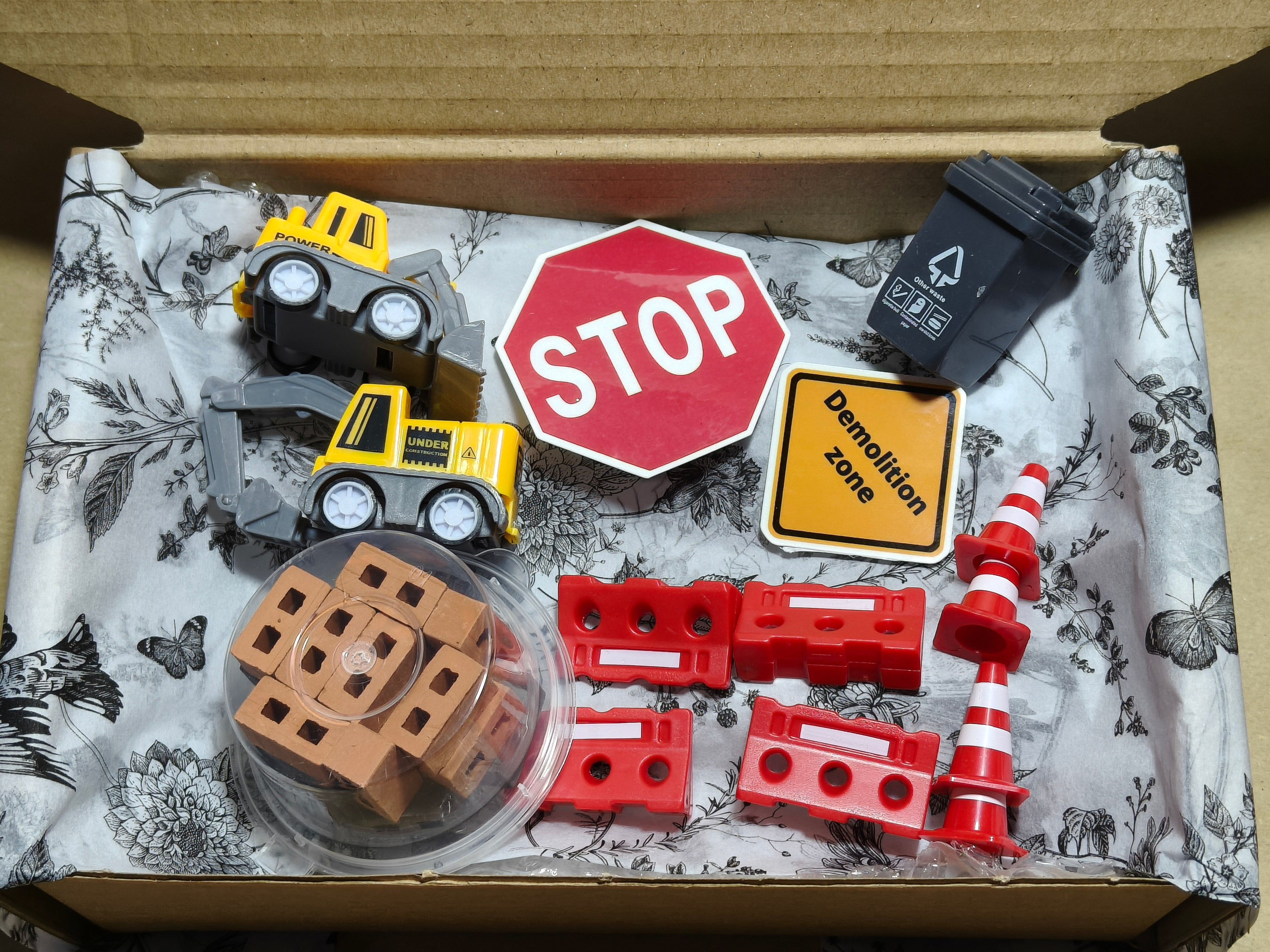 Tuff Tray Kit - Construction