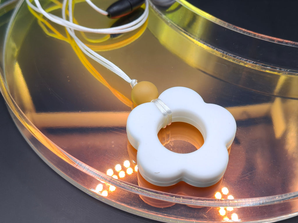 Handmade Silicone Beaded Necklace - Chewelry - Simple Flower