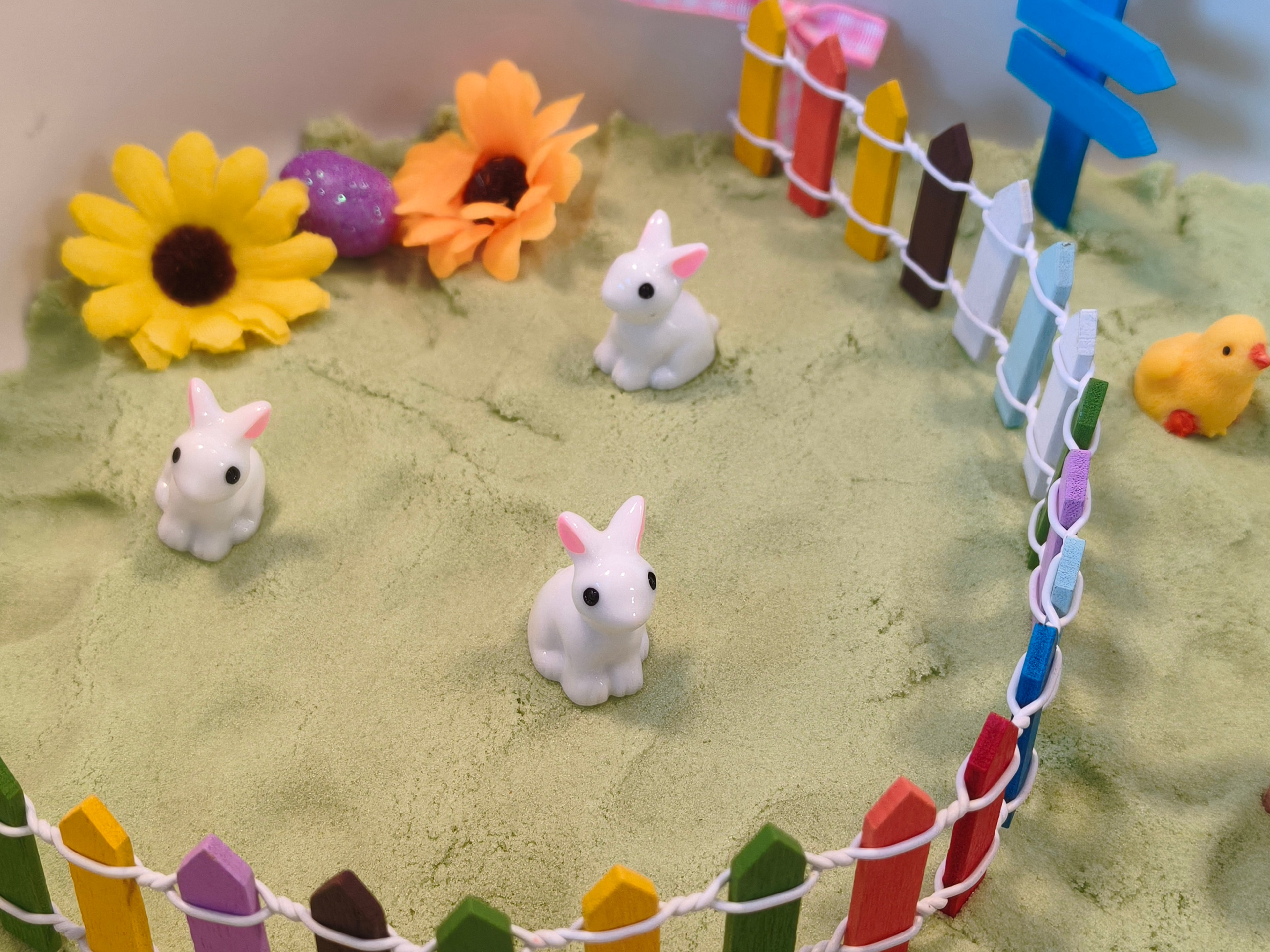 Tuff Tray Kit - Easter Picnic