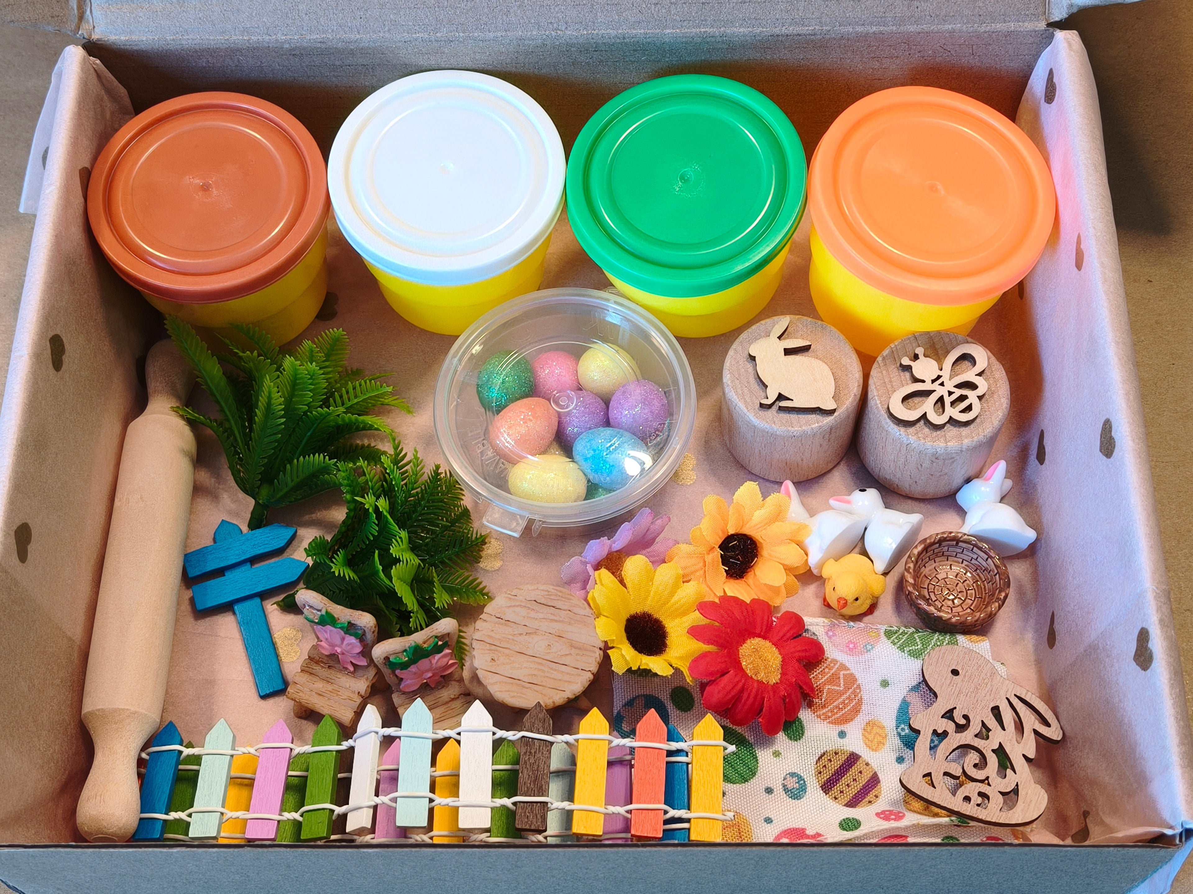 Tuff Tray Kit - Easter Picnic