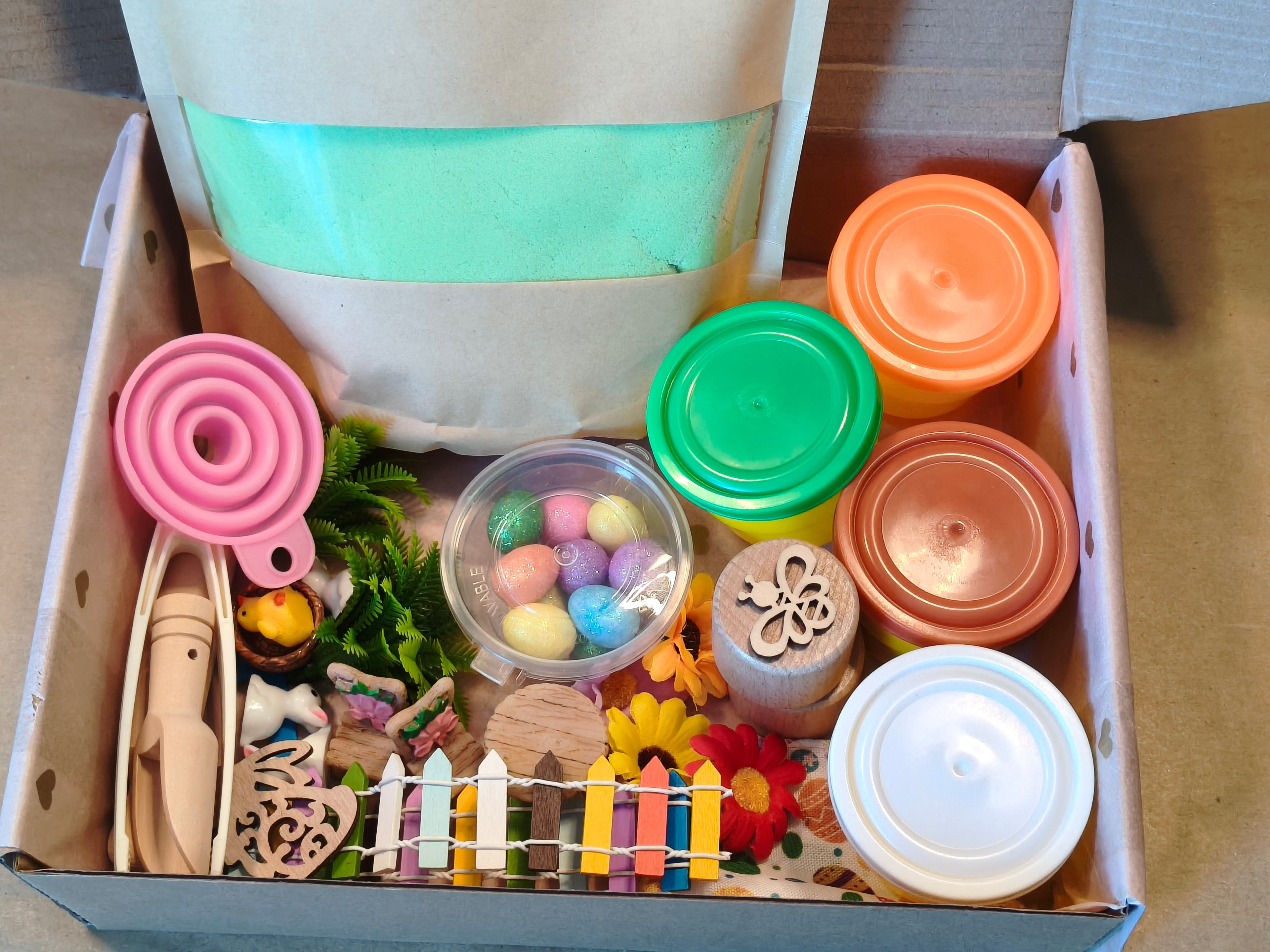 Tuff Tray Kit - Easter Picnic