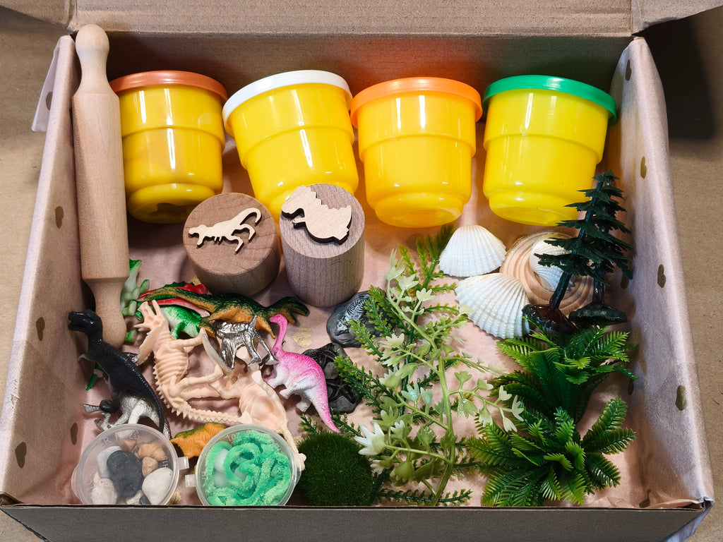 Tuff Tray Kit - Dinosaur