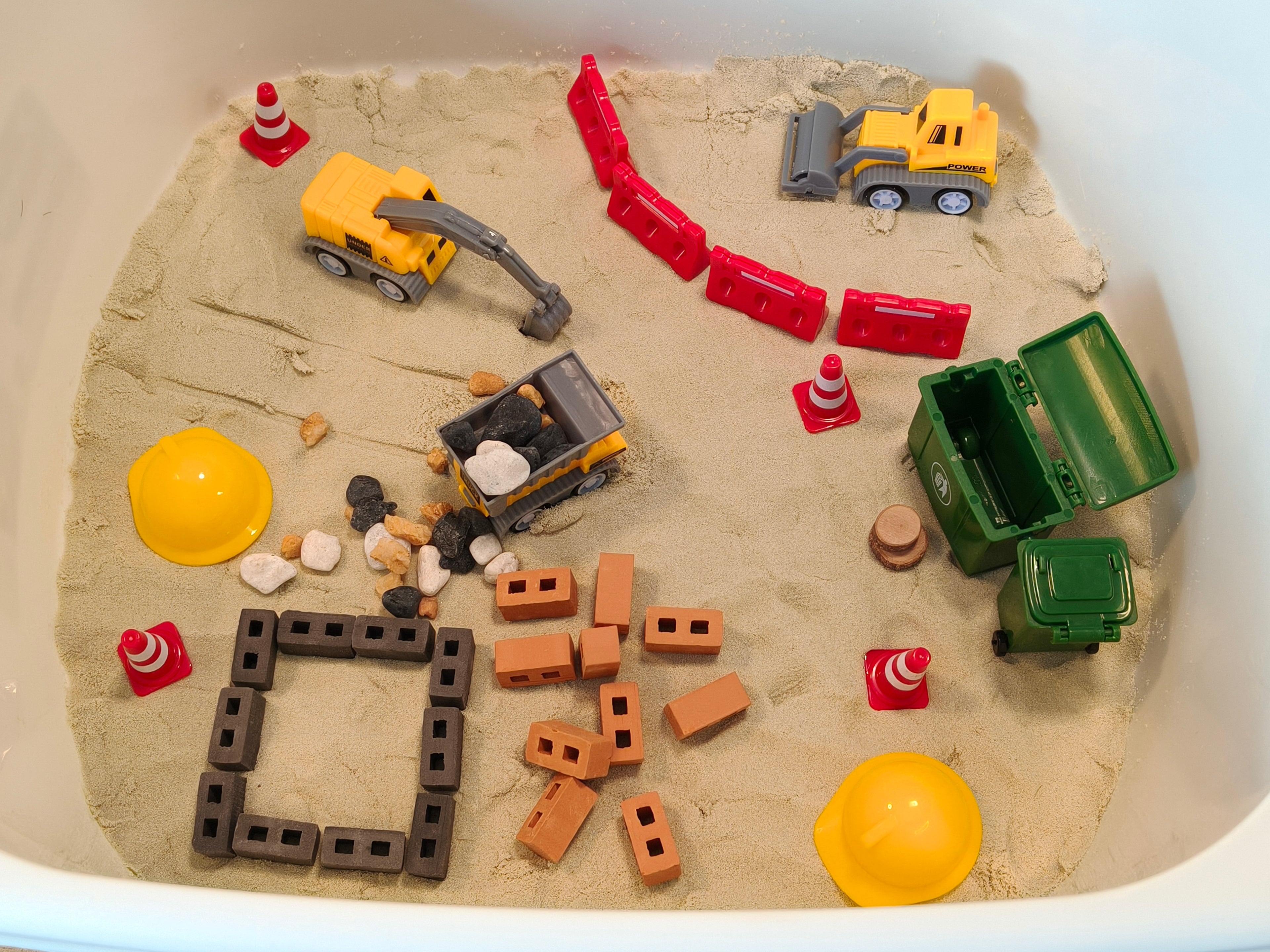 Tuff Tray Kit - Construction