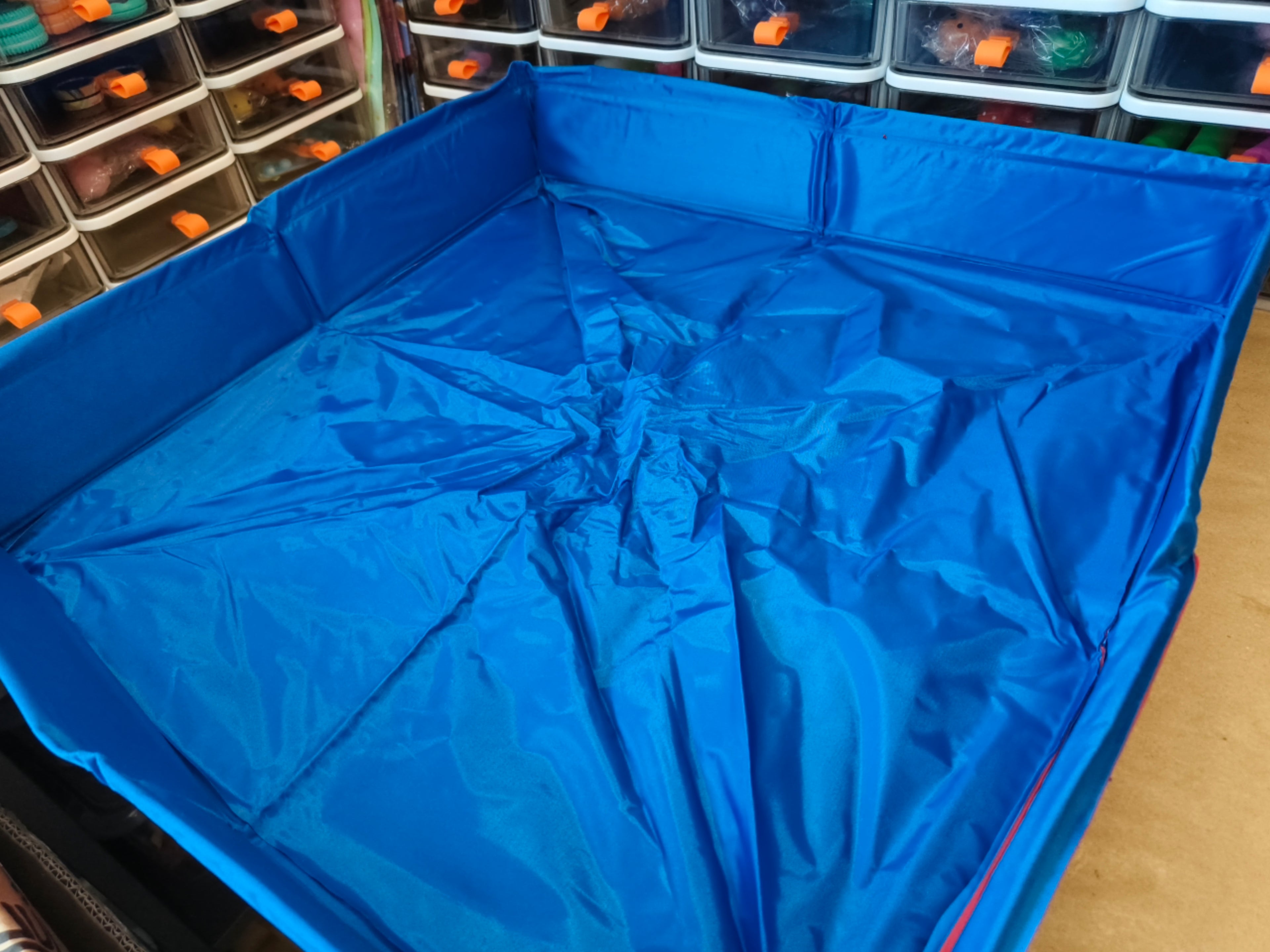 Folding Tuff Tray