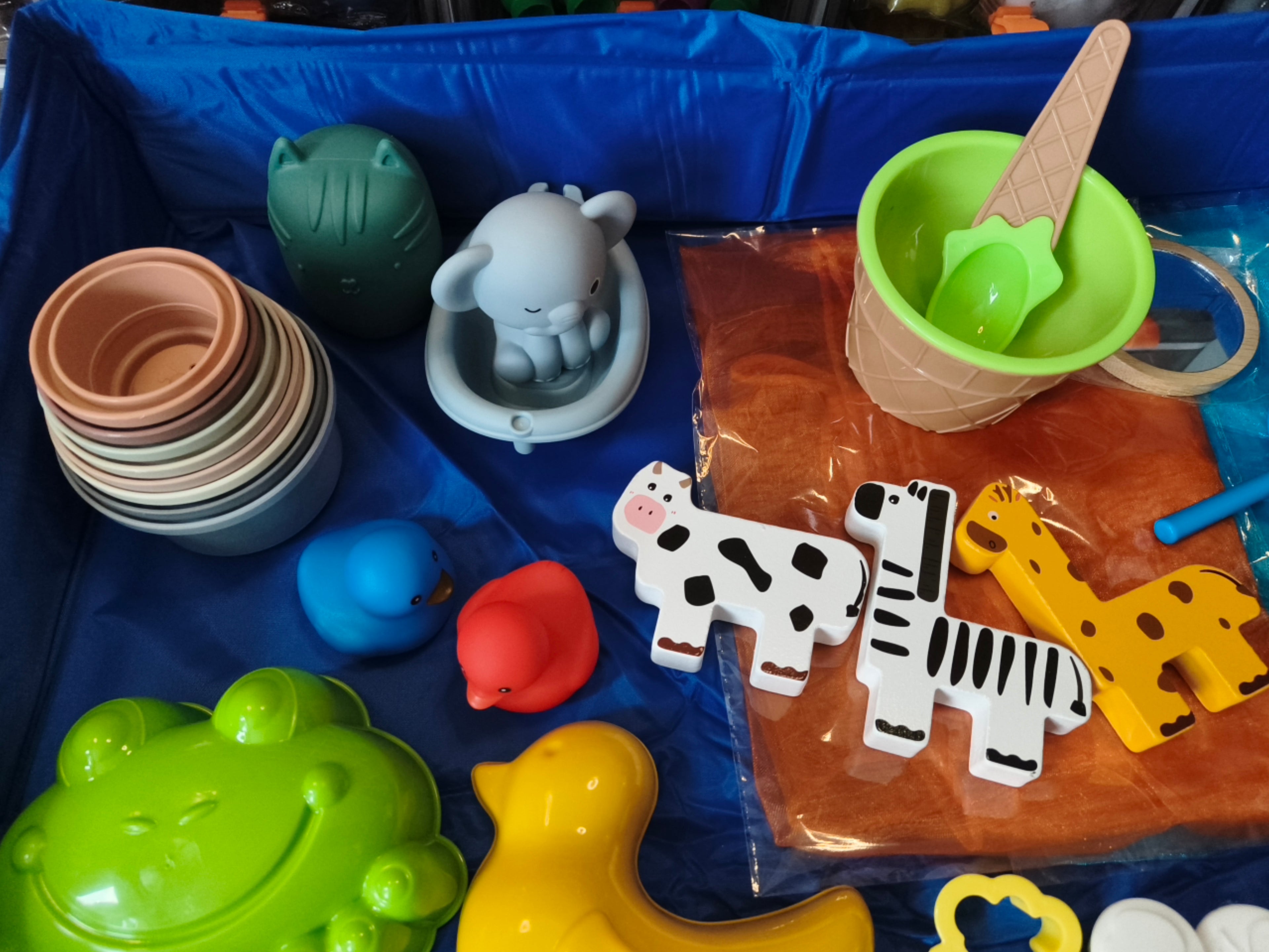 Tuff Tray 1 Year + Starter Kit