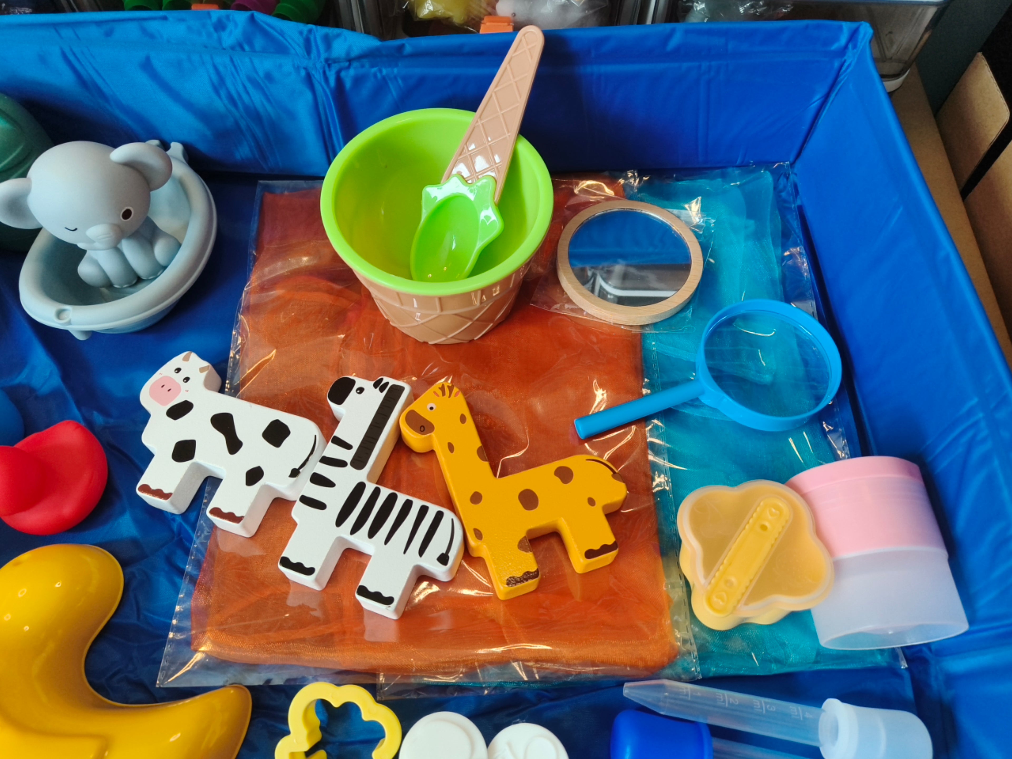 Tuff Tray 1 Year + Starter Kit