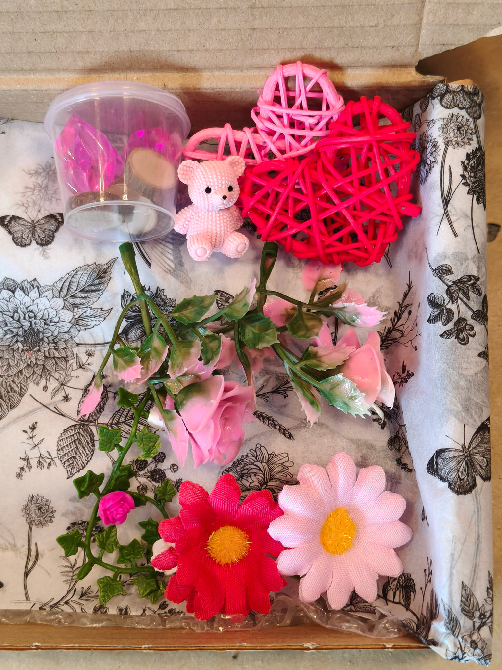 Valentine's Bear Tuff Tray Kit