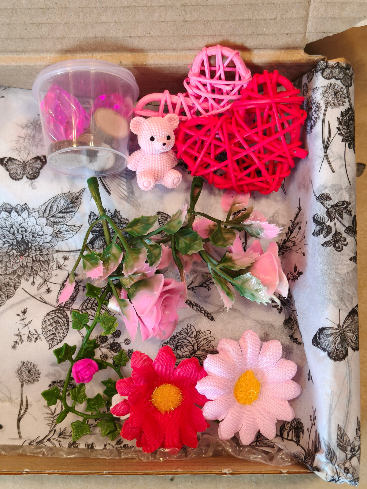 Valentine's Bear Tuff Tray Kit