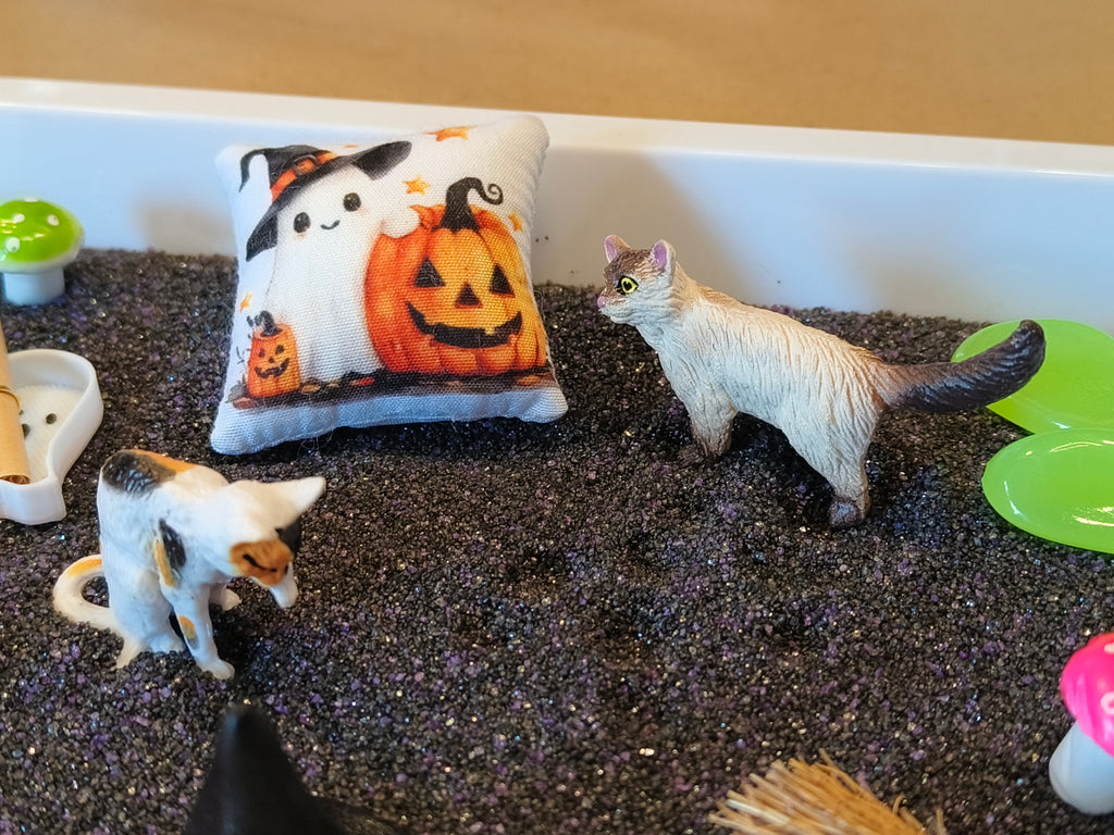 Witches Cat Tuff Tray Kit