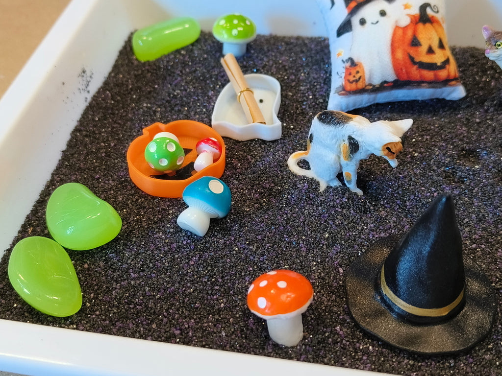 Witches Cat Tuff Tray Kit