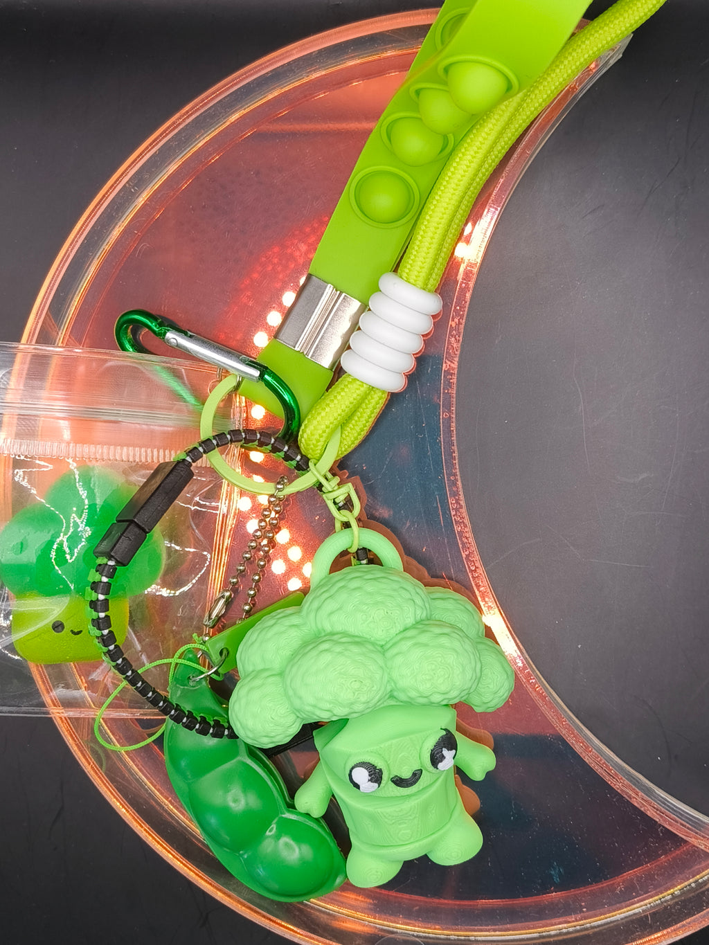 Fidget Pop Wristlet - Broccoli